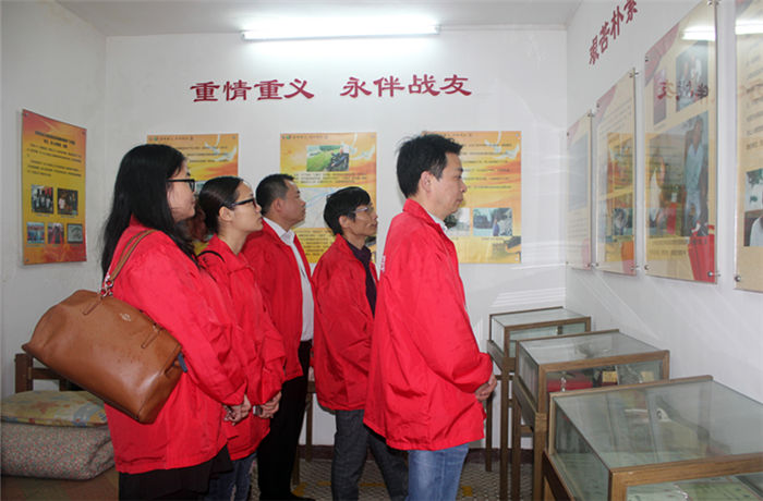 明邦化工党支部“伦教三洲抗日英雄纪念碑”清明祭扫活动